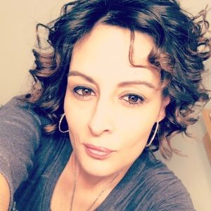 Meet your Posher, Carie